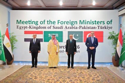 Four-way meeting in Islamabad urges de-escalation, renewed US-Iran talks