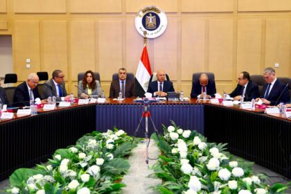 Ministers of military production, electricity, public enterprises, local development, housing, and petroleum attended the 24th meeting of the Ministerial Group for Industrial Development, which was chaired by Kamel Al-Wazir, Deputy Prime Minister for Industrial Development and Minister of Industry and Transport.